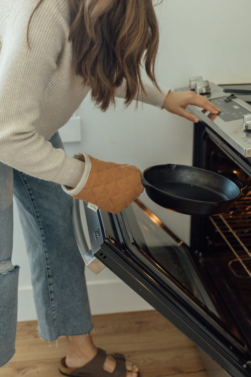 Linen Oven Mitt - Cinnamon